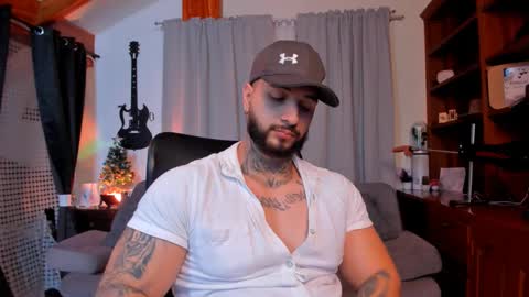 Snapshot of max_dic1 chatting on 12.21.24 max D. online show from 12.21.24