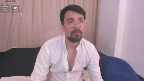 Snapshot of max_ed chatting on 06.29.26 edward online show from 06.29.26