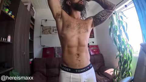 Snapshot of max_greenn chatting on 10.25.25 Max Follow me IGX hereismaxx online show from 10.25.25