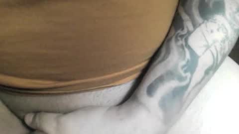 Snapshot of max_gv chatting on 10.24.25 max_gv online show from 10.24.25