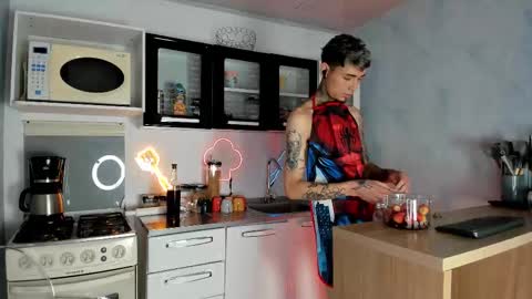 Snapshot of max_hader chatting on 02.25.26 Max online show from 02.25.26