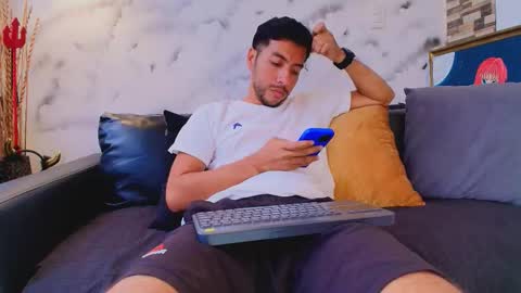 Max Hornye online show from 03.17.26