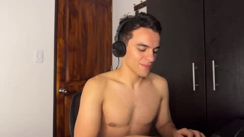 Snapshot of max_lancaster chatting on 12.21.24 Max Lancaster online show from 12.21.24