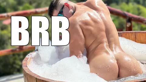 Snapshot of max_mayer chatting on 10.14.25 Maximo Mayer online show from 10.14.25