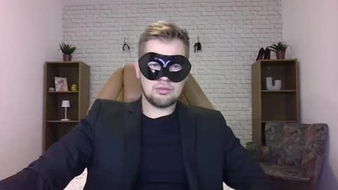 Snapshot of max_mila_888 chatting on 09.21.25 Max  Aliya online show from 09.21.25