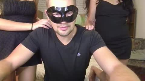 Snapshot of max_mila_888 chatting on 10.30.25 Max  Aliya online show from 10.30.25