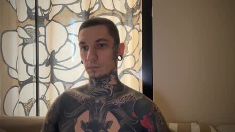 Snapshot of max_reaves chatting on 01.27.25 online show from 01.27.25