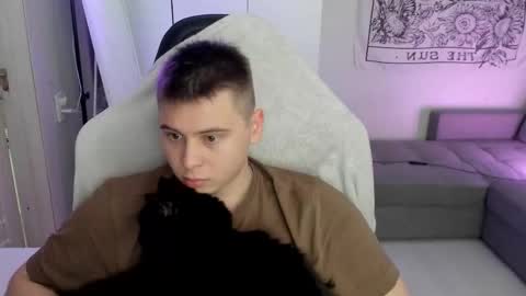 Snapshot of max_sm1th chatting on 02.04.26 Max online show from 02.04.26