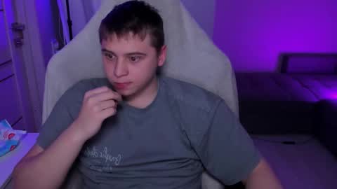 Snapshot of max_sm1th chatting on 03.04.26 Max online show from 03.04.26