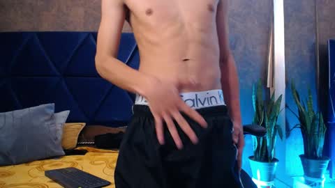 MAX--- online show from 04.01.26