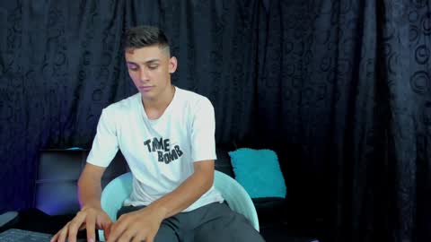 MAX     online show from 12.22.24