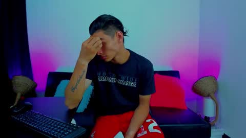 MAX     online show from 09.30.25