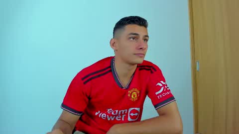 MAX     online show from 07.05.26