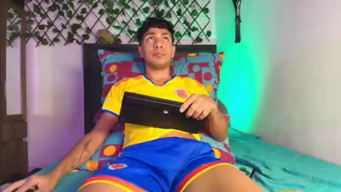 maxi_and_evan online show from 06.25.26