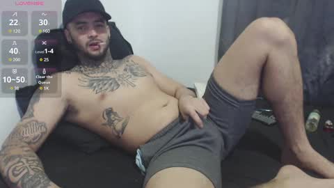 Snapshot of maxi_rogger chatting on 12.29.24 maxi rogger online show from 12.29.24