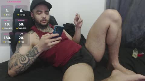 Snapshot of maxi_rogger chatting on 12.30.24 maxi rogger online show from 12.30.24