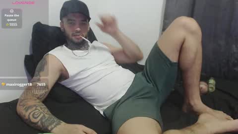 Snapshot of maxi_rogger chatting on 01.01.25 maxi rogger online show from 01.01.25