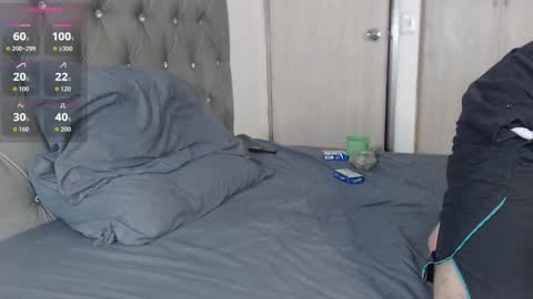 Snapshot of maxi_rogger chatting on 10.21.25 maxi rogger online show from 10.21.25