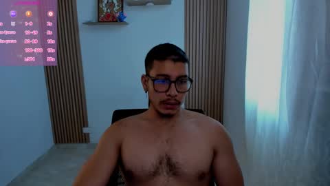 Snapshot of maxifit_ chatting on 01.22.25 Mikael online show from 01.22.25