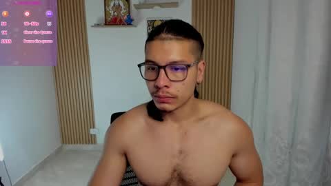 Snapshot of maxifit_ chatting on 02.13.25 Mikael online show from 02.13.25