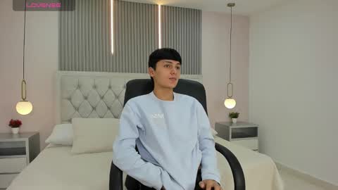 --  -- online show from 12.03.25