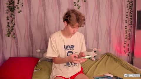 Snapshot of maxim_burn chatting on 10.13.25 maxim burn online show from 10.13.25