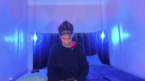 Snapshot of maxim_walker chatting on 01.07.25 maxim online show from 01.07.25