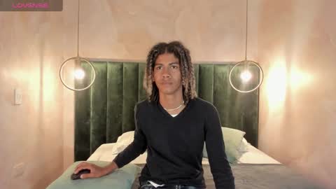 Snapshot of maxim_walker chatting on 01.29.25 maxim online show from 01.29.25