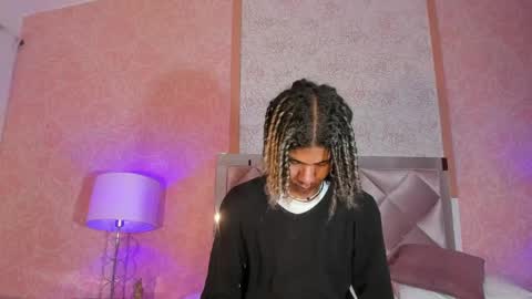 Snapshot of maxim_walker chatting on 03.04.25 maxim online show from 03.04.25