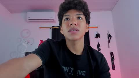 Maximiliano online show from 12.03.25