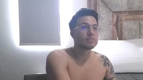 Maximilian online show from 08.05.26