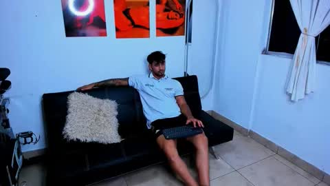 Snapshot of maximo004 chatting on 10.20.25 Maximo online show from 10.20.25