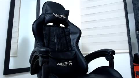 Maximo Sebastian online show from 03.02.25