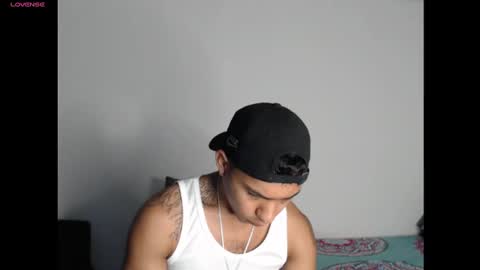 Maximo Aron Vega online show from 12.23.24