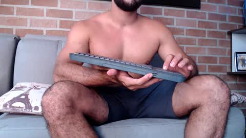 Snapshot of maximotorricelli chatting on 02.04.25 maximotorricelli online show from 02.04.25