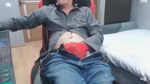 maximus3334 online show from 11.18.25