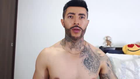 Independent Model online show from 12.04.24