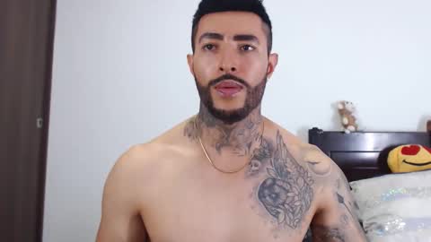 Independent Model online show from 12.12.24