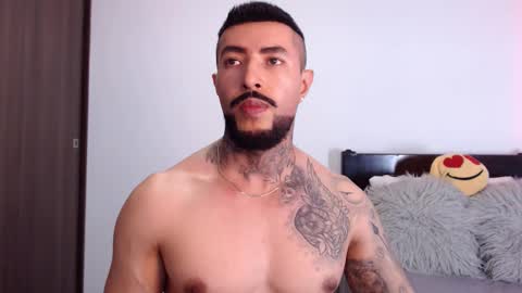 Independent Model online show from 03.11.25