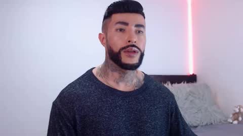 Independent Model online show from 10.23.25