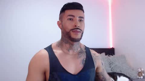 Independent Model online show from 10.27.25