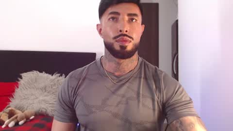 Snapshot of maximus_golden chatting on 06.25.26 Independent Model online show from 06.25.26