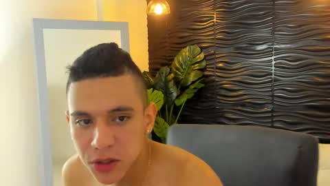 Snapshot of maximuss_19 chatting on 01.03.25 Maximus online show from 01.03.25