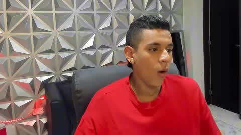 Snapshot of maximuss_19 chatting on 01.16.25 Maximus online show from 01.16.25