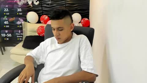 Snapshot of maximuss_19 chatting on 02.17.25 Maximus online show from 02.17.25