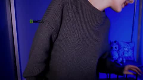 Snapshot of maxine_star chatting on 10.09.25 your cat online show from 10.09.25