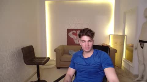 Snapshot of maxkaiden chatting on 02.21.25 MaxKaiden online show from 02.21.25