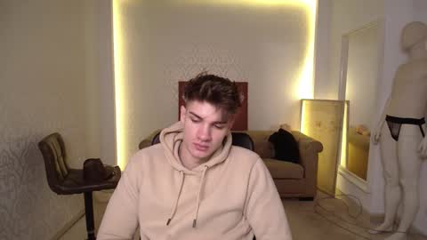 Snapshot of maxkaiden chatting on 02.24.25 MaxKaiden online show from 02.24.25