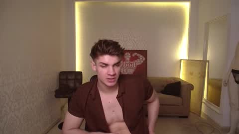 Snapshot of maxkaiden chatting on 02.28.25 MaxKaiden online show from 02.28.25