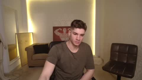 Snapshot of maxkaiden chatting on 03.09.25 MaxKaiden online show from 03.09.25